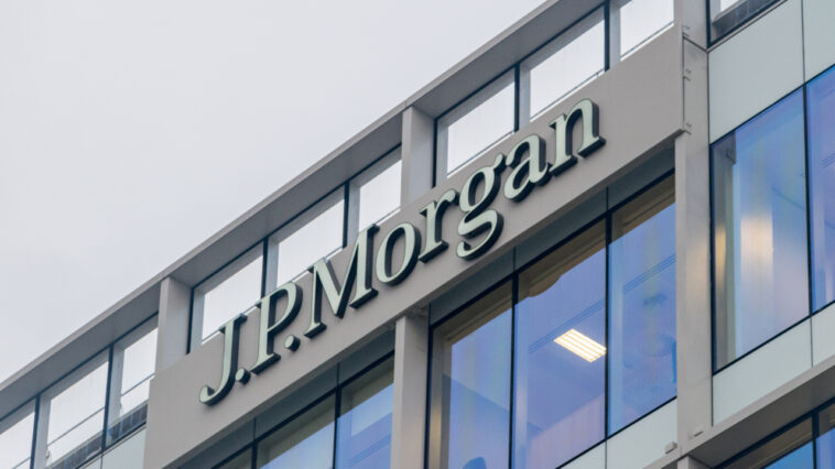 jpmorgan-warns-of-incoming-bitcoin-bear-market-citing-‘unusual-development’-in-futures