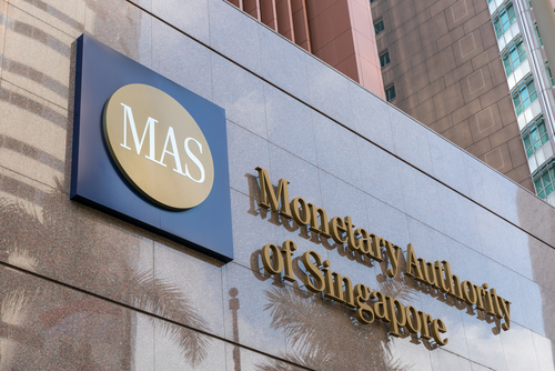 singapore-to-issue-new-guidance-for-banks-on-vetting-crypto-clients:-bloomberg