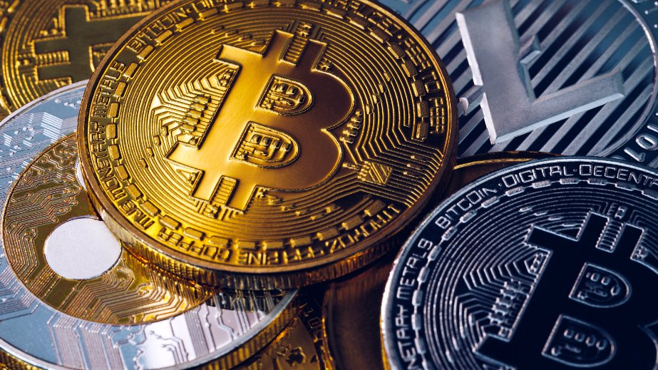 Should you invest in cryptocurrencies as they bounced from the 2022 lows?